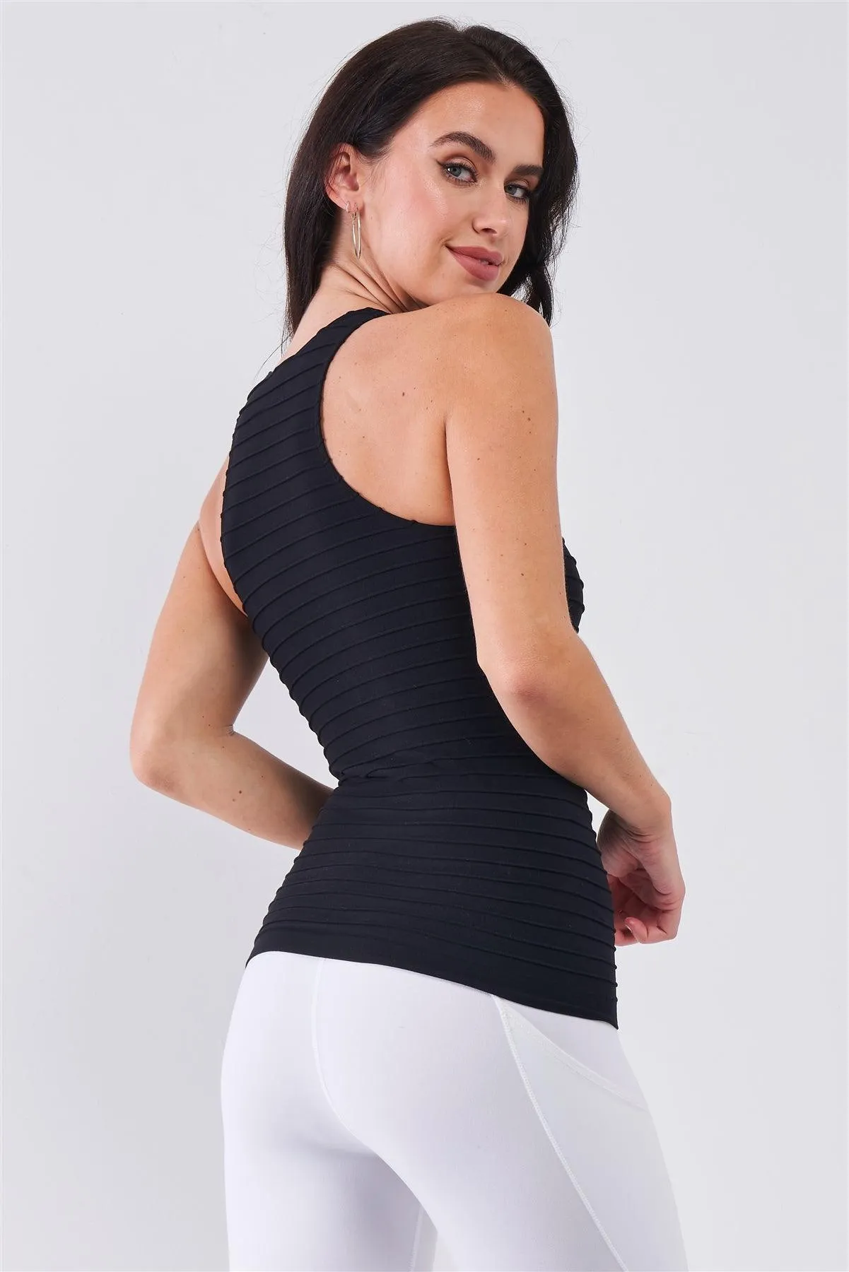 Black Sleeveless Round Neck Horizontal Pleated Detail Fitted Tank Top /3-3