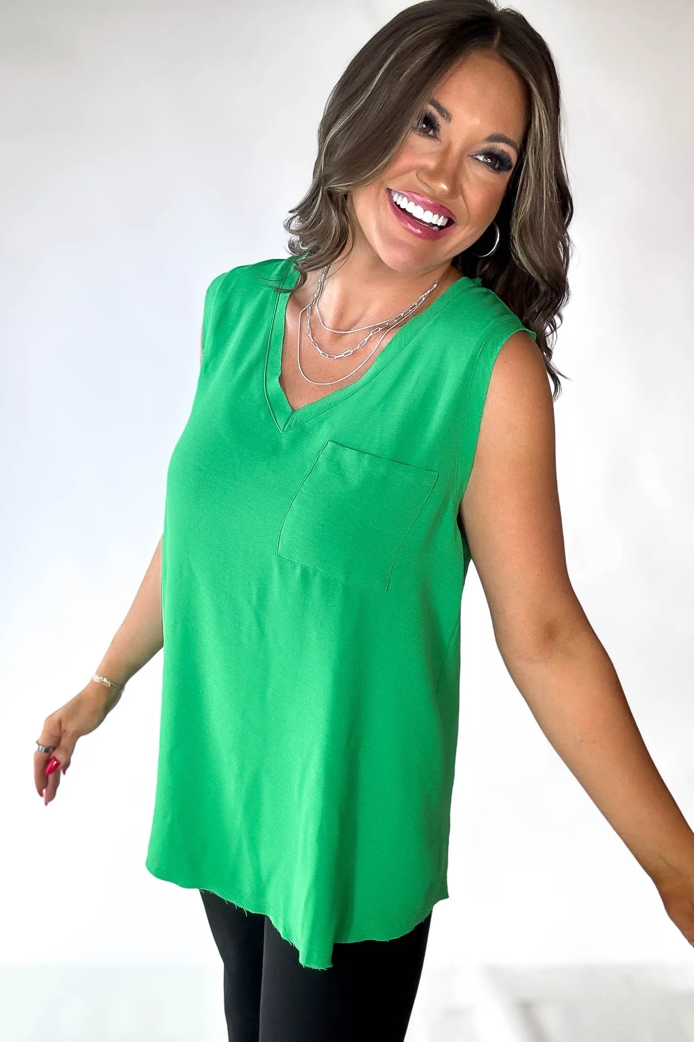 Classy Cool Kelly Green Solid V-Neck Sleeveless Pocket Top