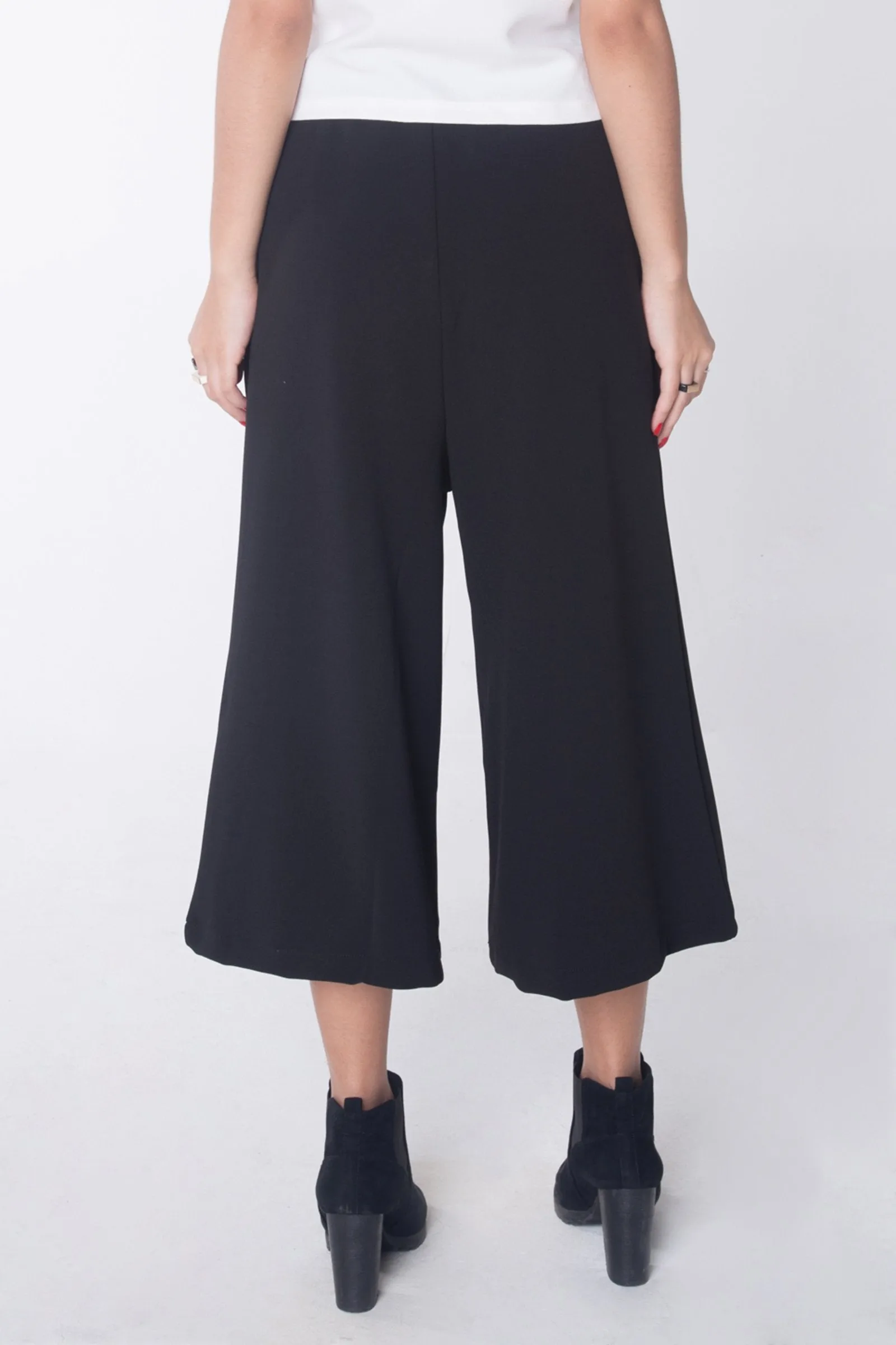 Cropped Wide Leg Pants