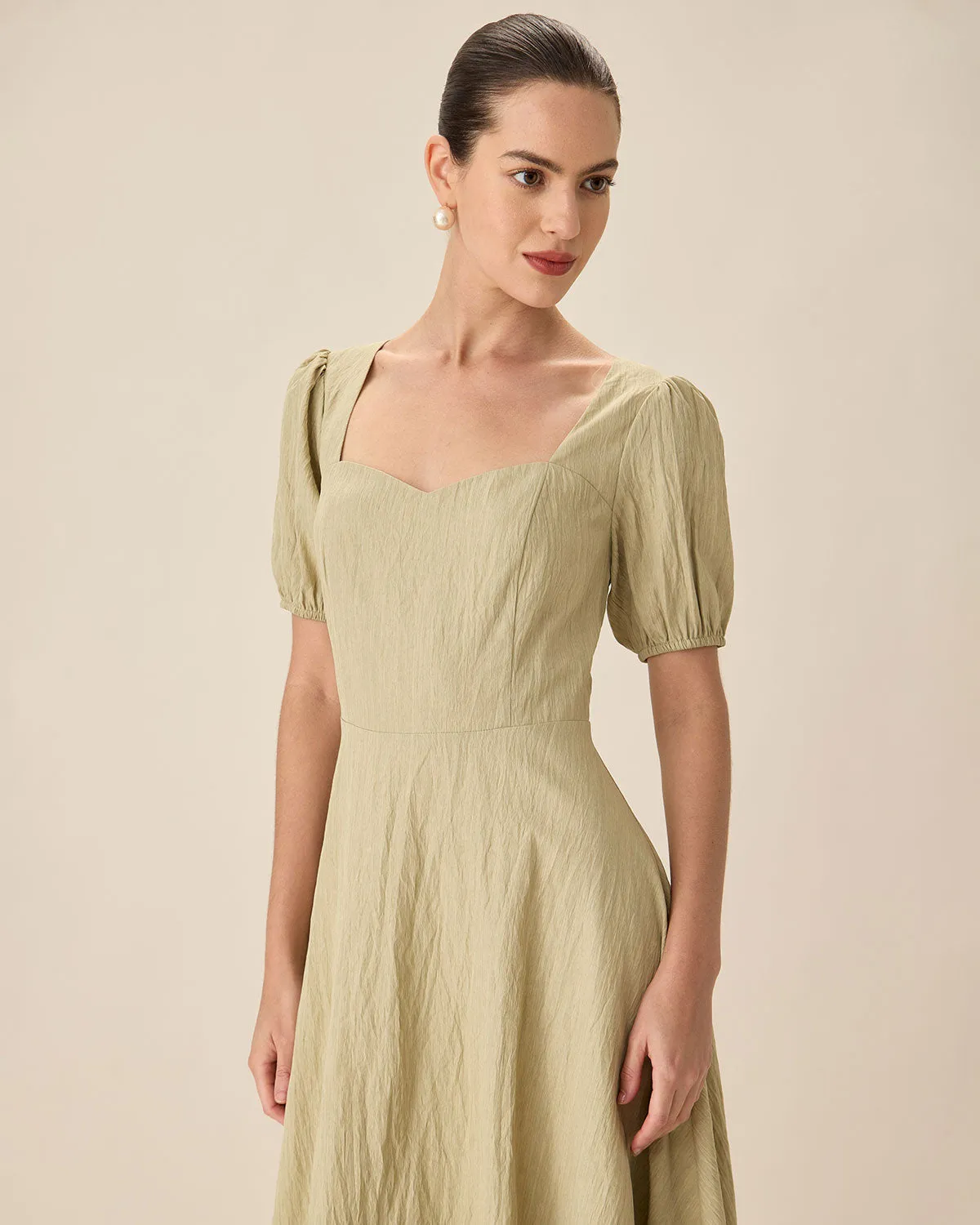 Green Sweetheart Neck Shirred Midi Dress