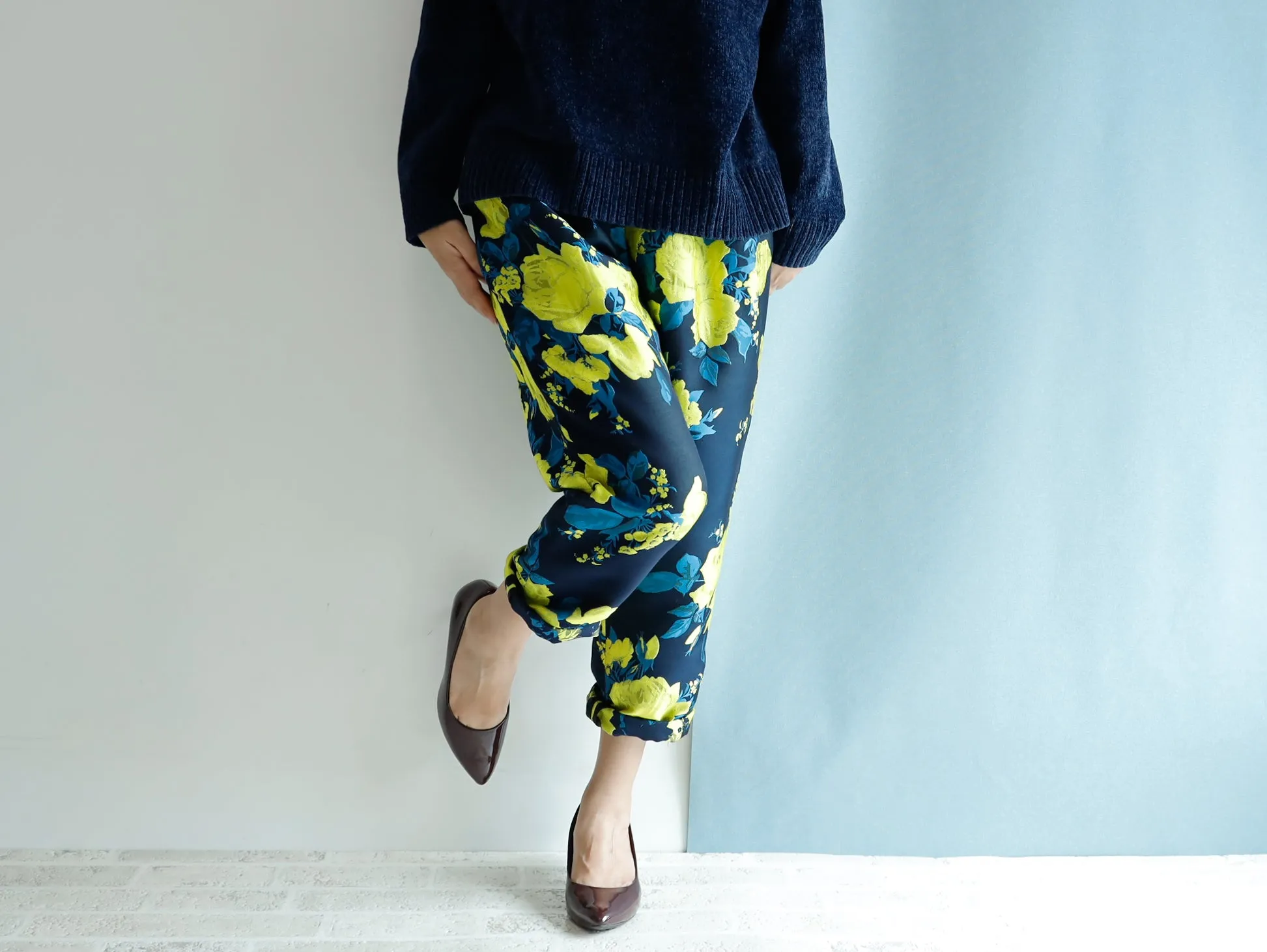 <P10RY> EUROPEAN ROSE  Yellow-Tapered Pants