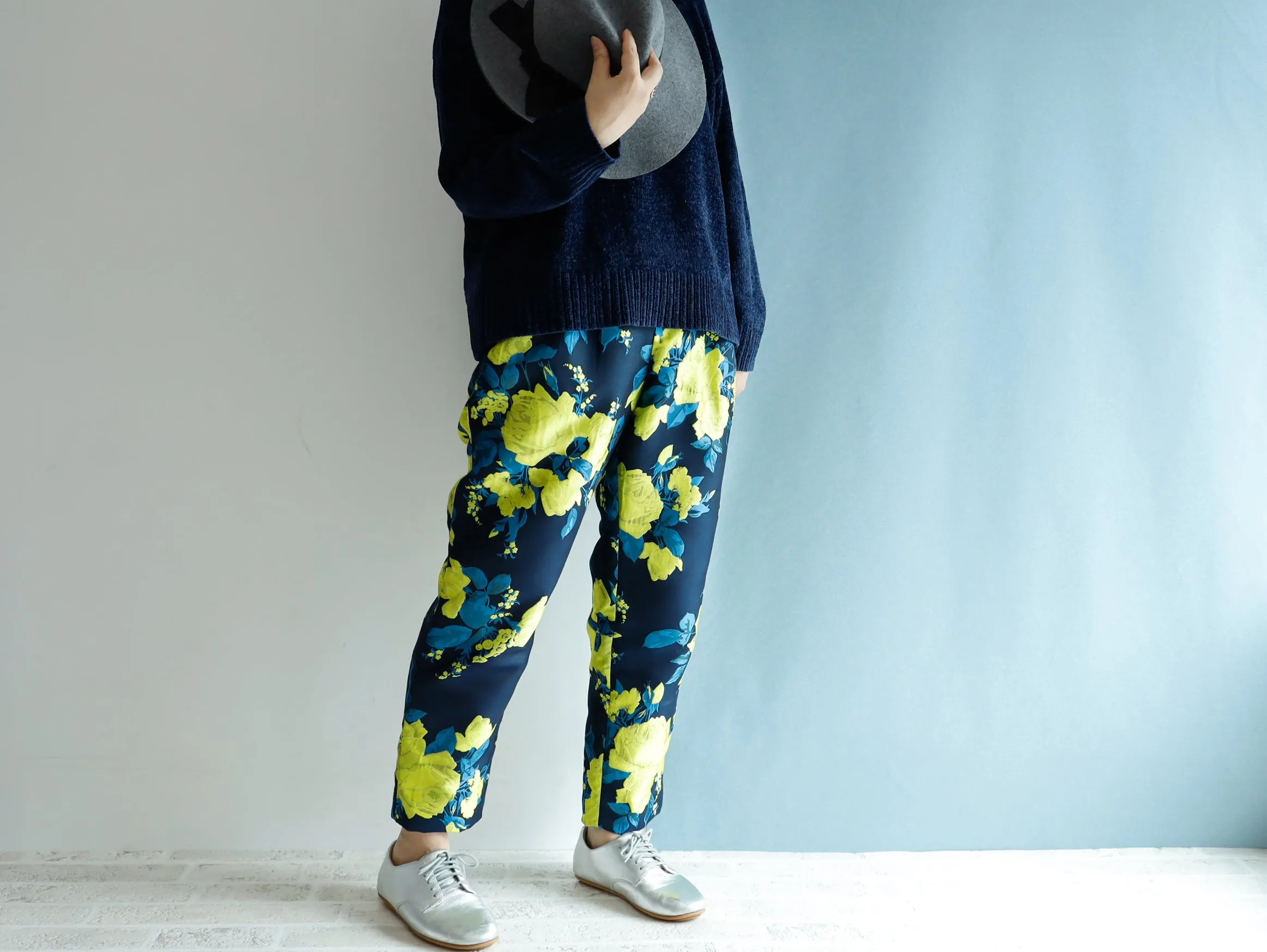 <P10RY> EUROPEAN ROSE  Yellow-Tapered Pants