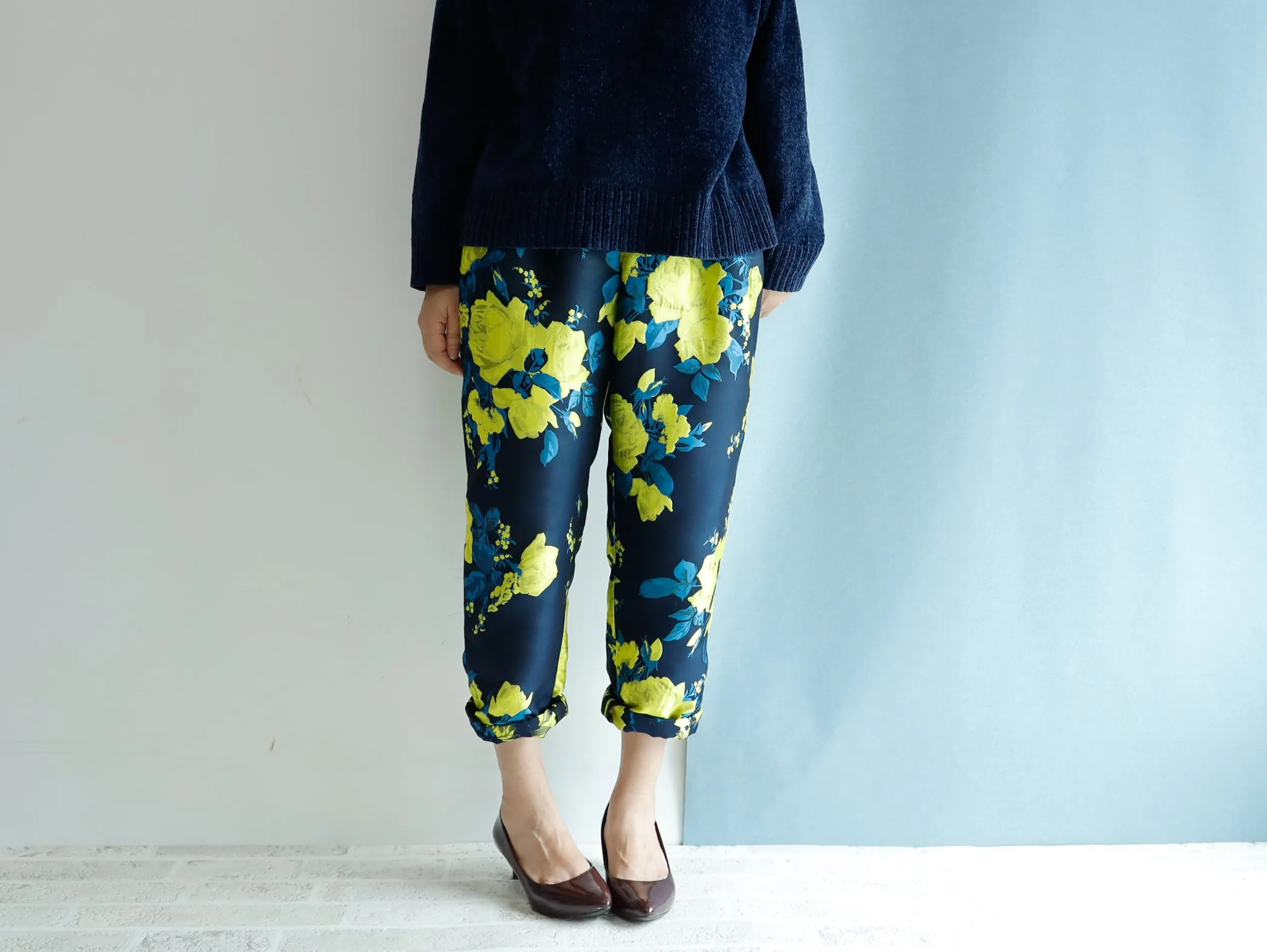 <P10RY> EUROPEAN ROSE  Yellow-Tapered Pants