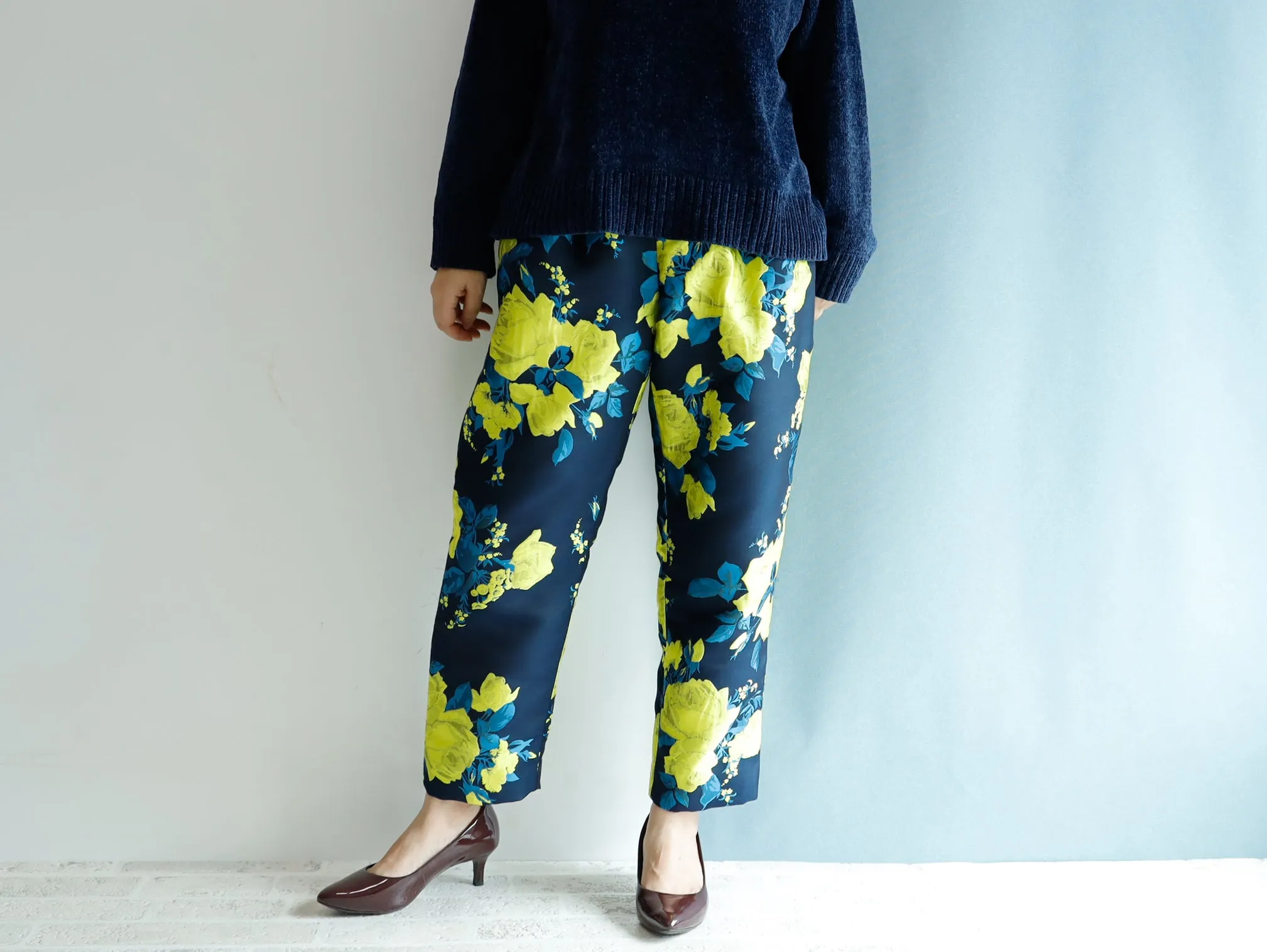 <P10RY> EUROPEAN ROSE  Yellow-Tapered Pants