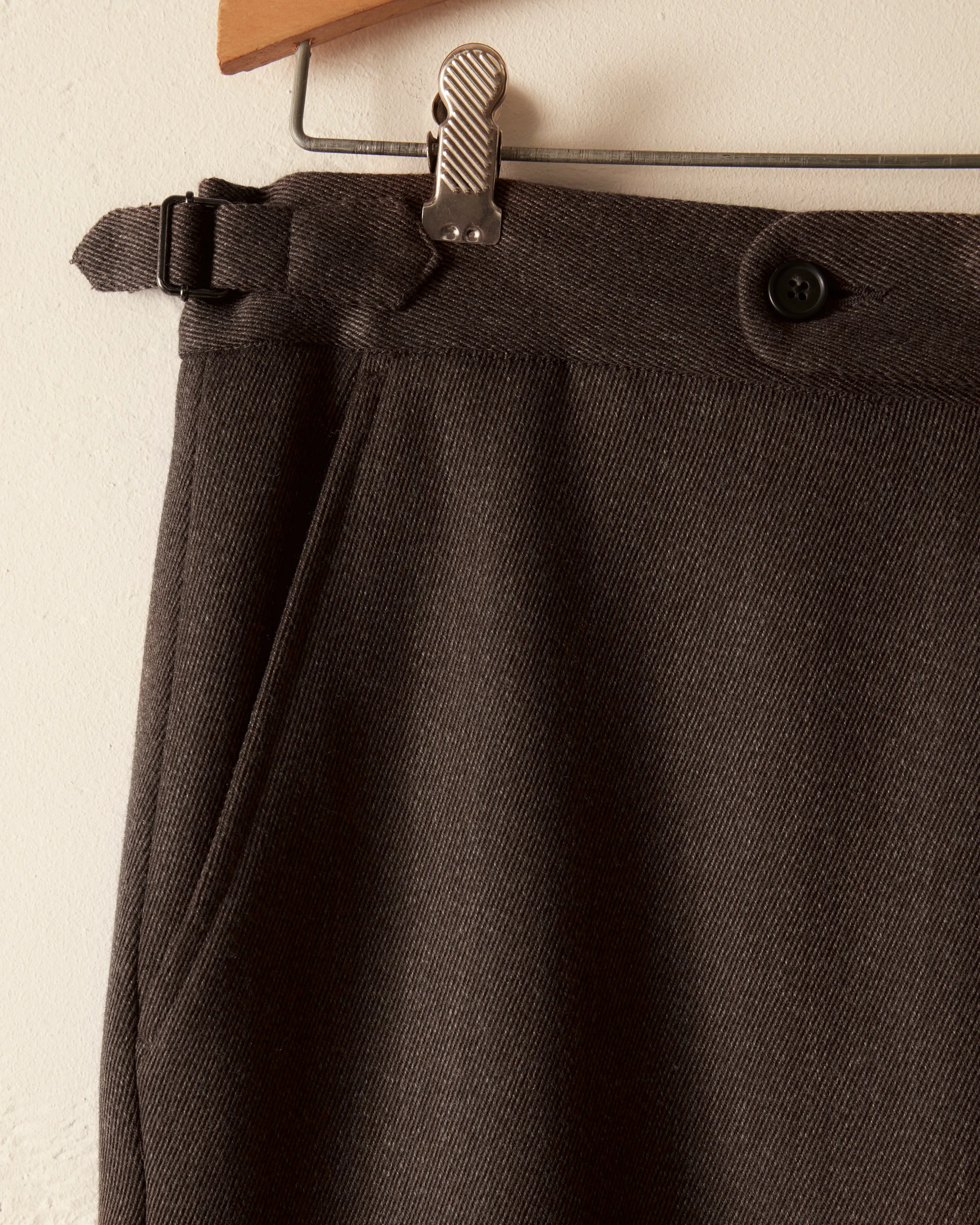 Twill Side Buckle Trousers - Black